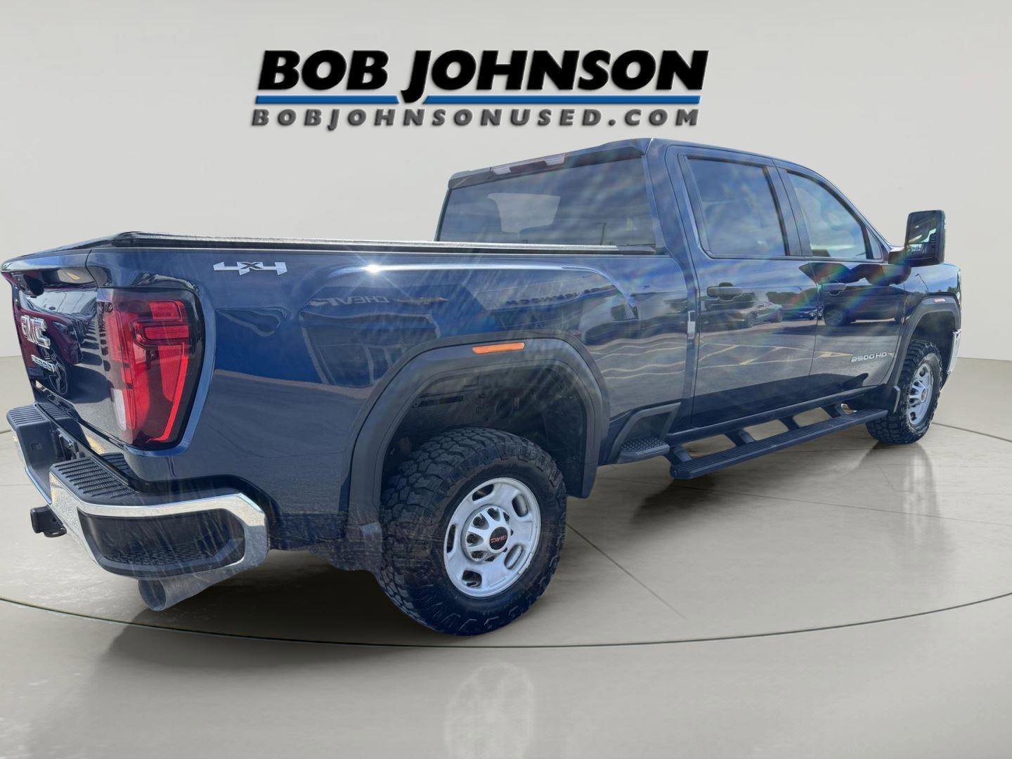 Used 2023 GMC Sierra 2500 Pro w/ Convenience Package AWD/4WD image 3