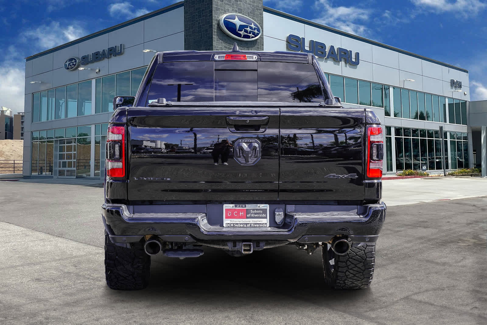 Used 2021 RAM 1500 Limited w/ Night Edition image 5