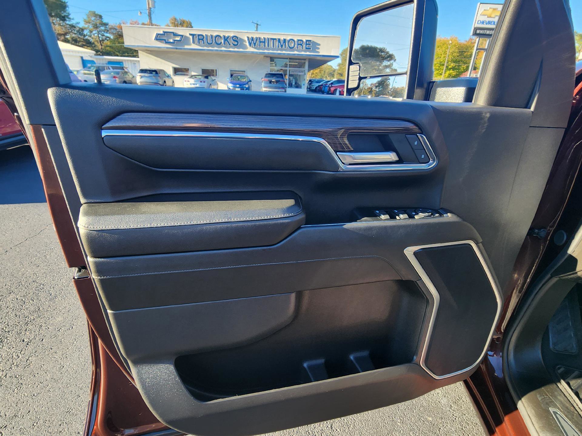 Used 2024 Chevrolet Silverado 2500 LT w/ Convenience Package image 13