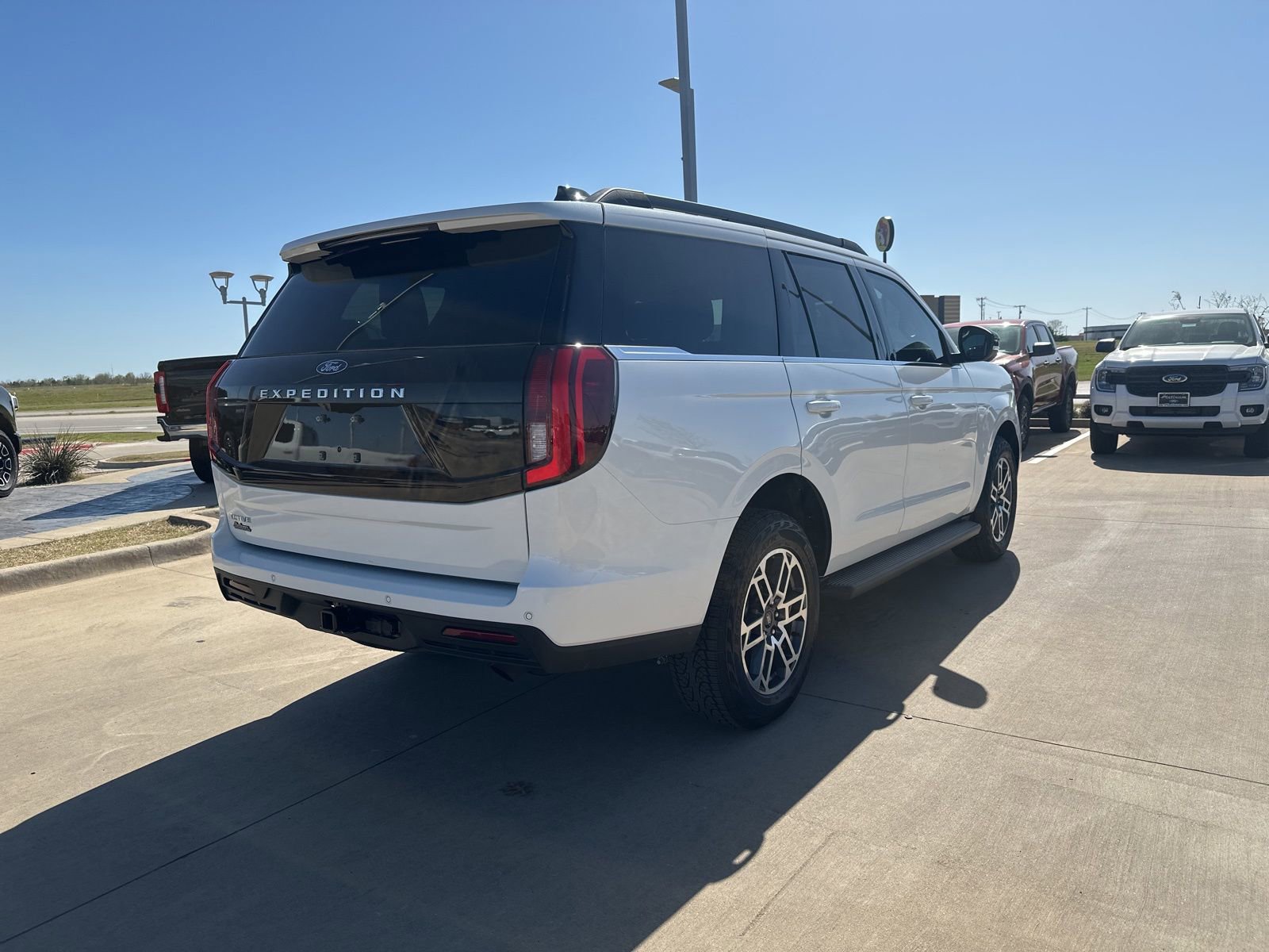 New 2026 Ford Expedition Active image 5