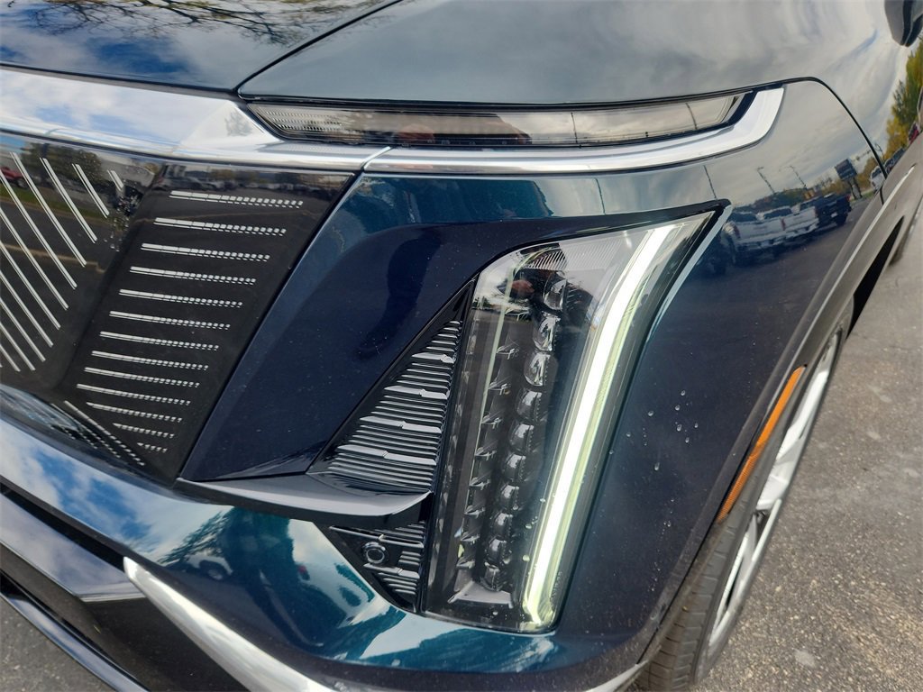 New 2026 Cadillac Vistiq Luxury image 5