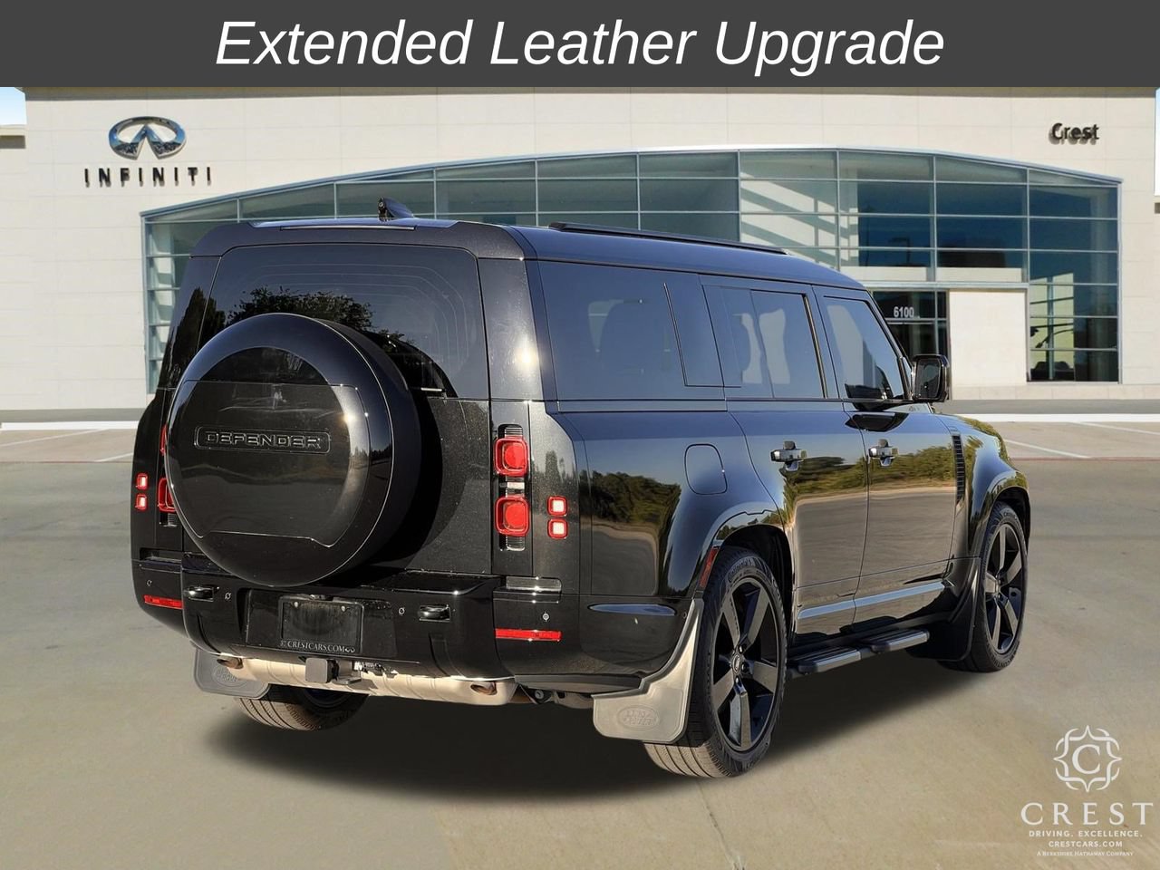 Used 2025 Land Rover Defender 130 X-Dynamic SE AWD/4WD image 3