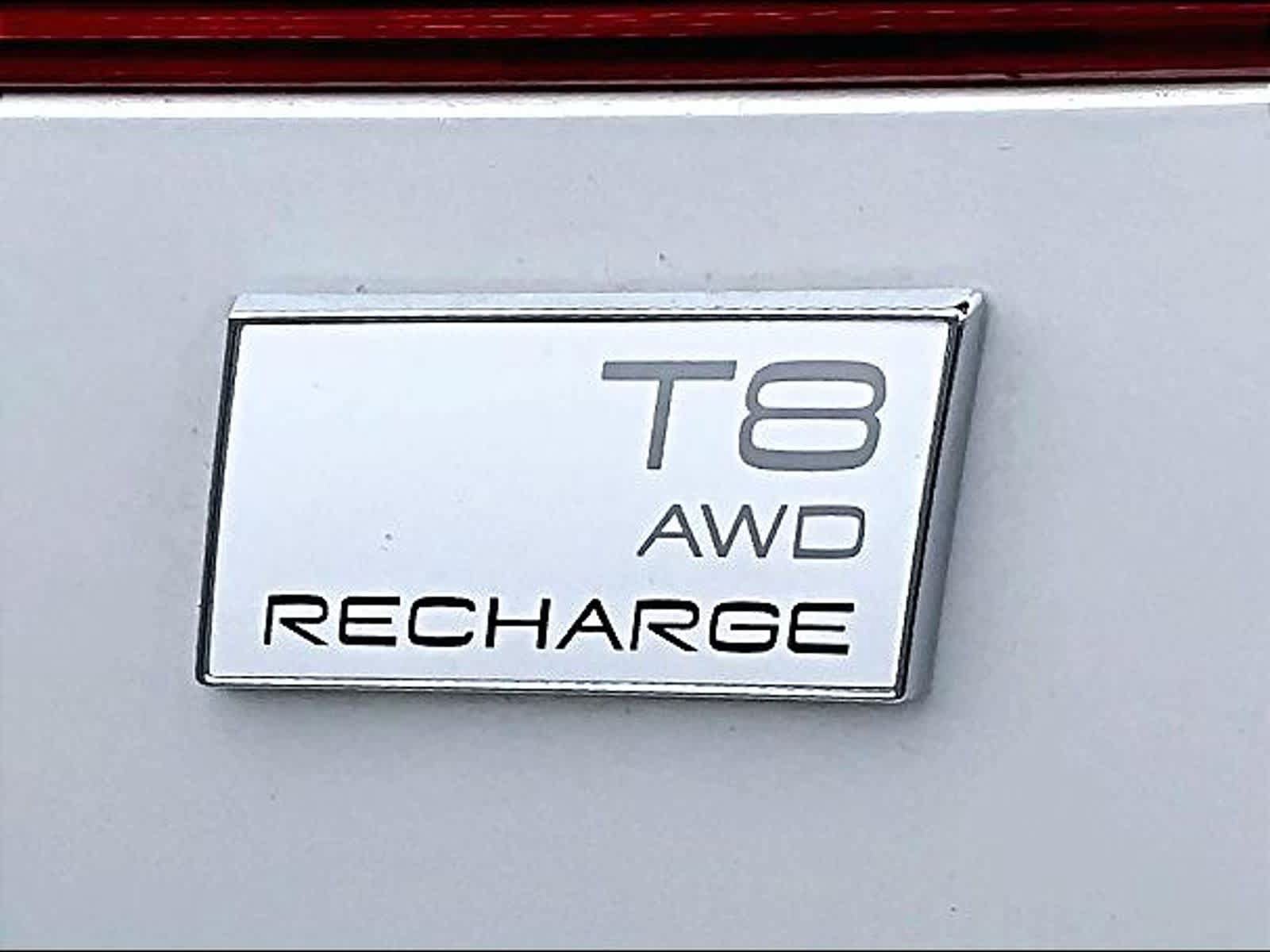 Used 2024 Volvo XC60 T8 Plus w/ Protection Package Premier AWD/4WD image 11