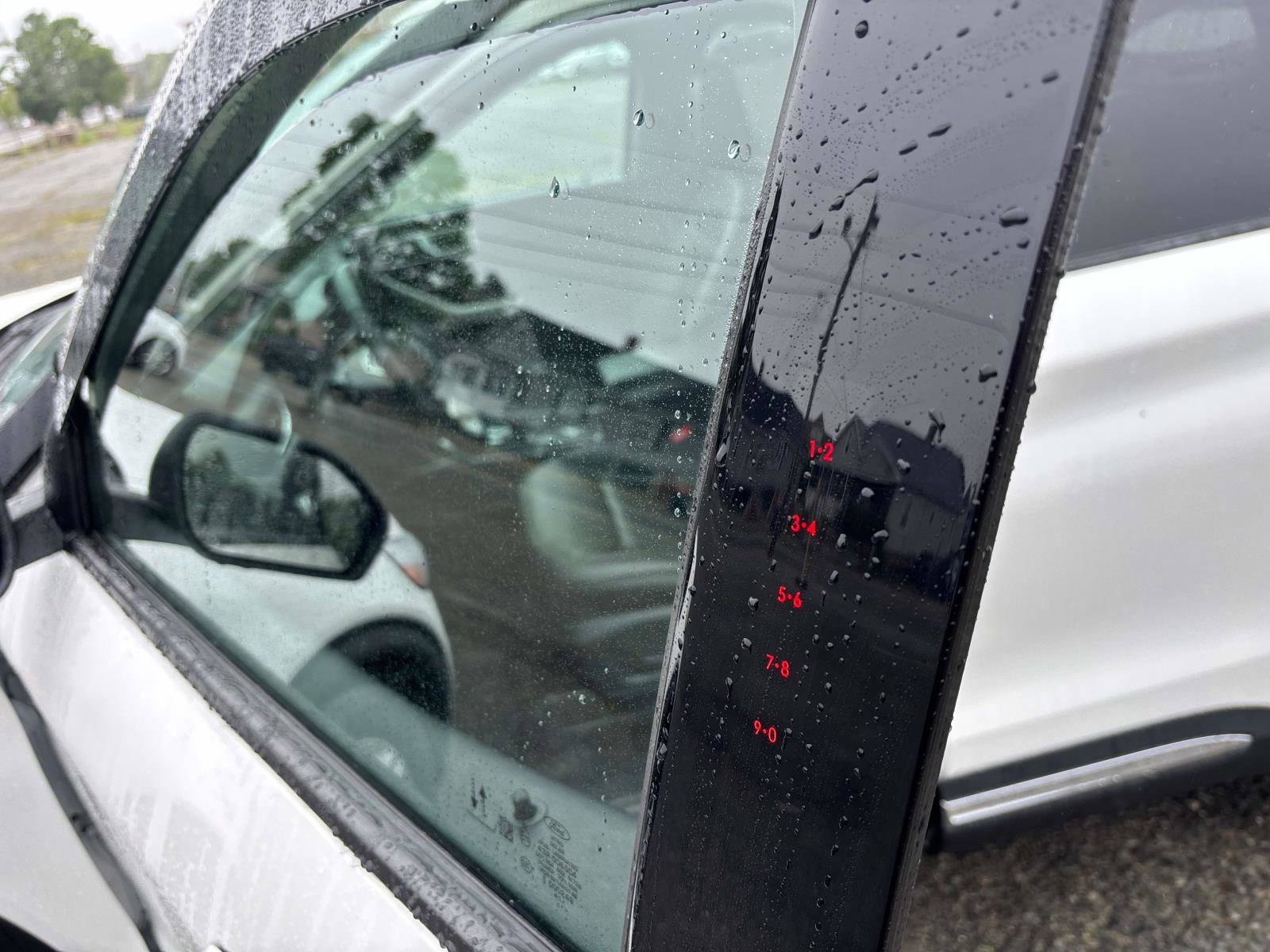 Used 2022 Ford Explorer XLT w/ Equipment Group 202A image 10