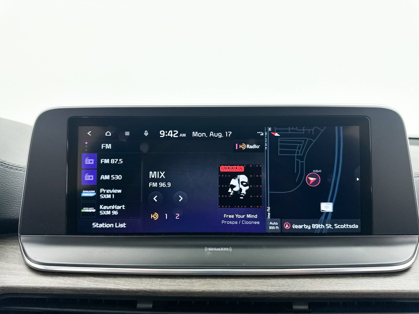 Certified 2022 Kia Telluride EX w/ EX Premium Package AWD/4WD image 6