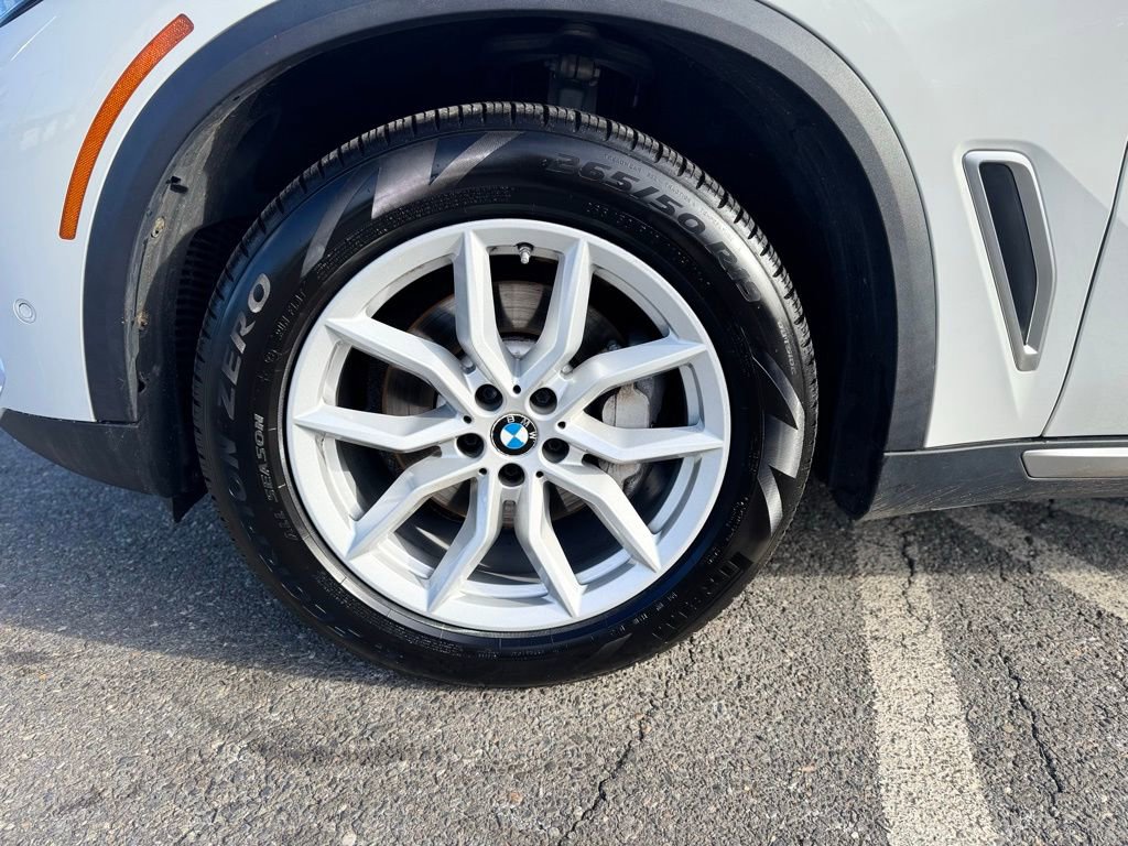 Used 2019 BMW X5 xDrive40i w/ Convenience Package image 3