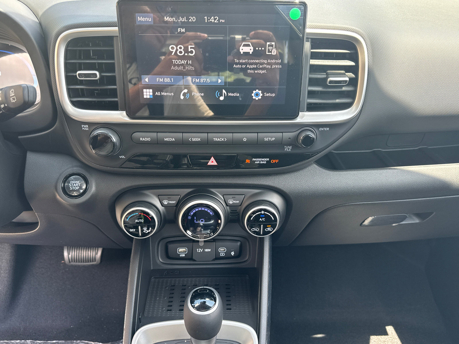 New 2026 Hyundai Venue SEL FWD image 29