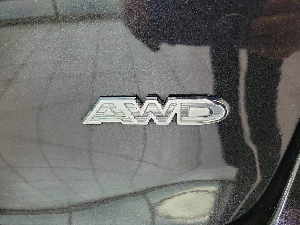 Used 2022 Chrysler Pacifica Touring-L AWD/4WD image 11