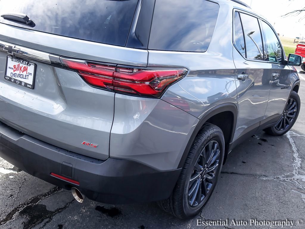 Used 2023 Chevrolet Traverse RS image 9