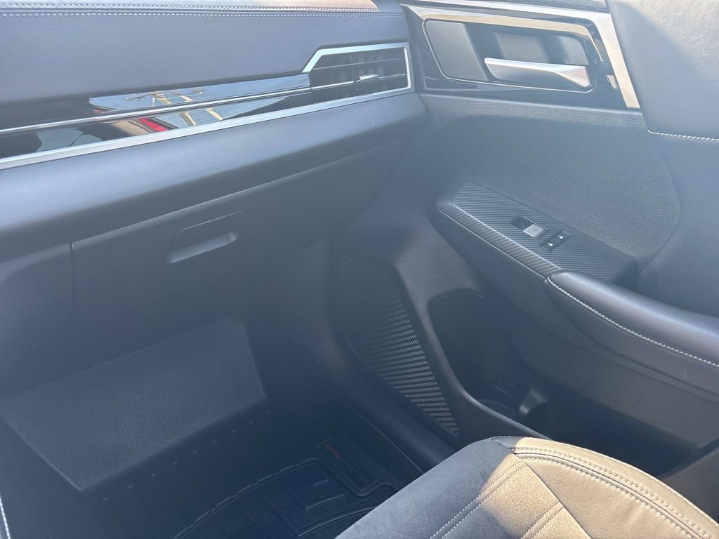 Used 2023 Mitsubishi Outlander 4WD Plug-In Hybrid image 31