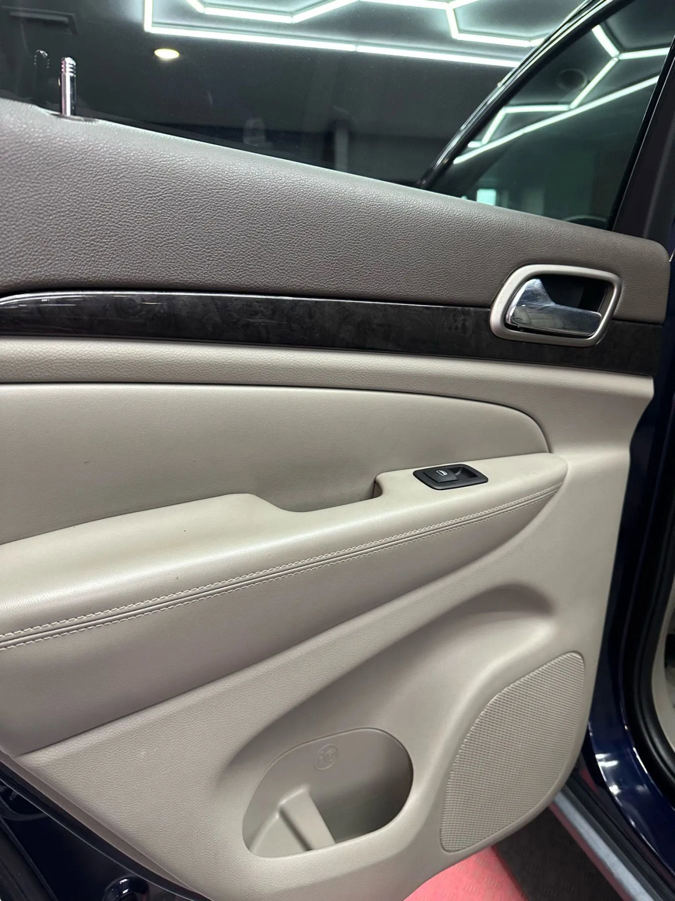 Used 2012 Jeep Grand Cherokee Laredo image 20