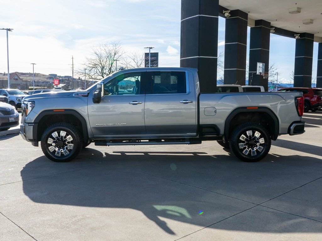 New 2025 GMC Sierra 2500 Denali w/ Denali Reserve Package AWD/4WD image 4