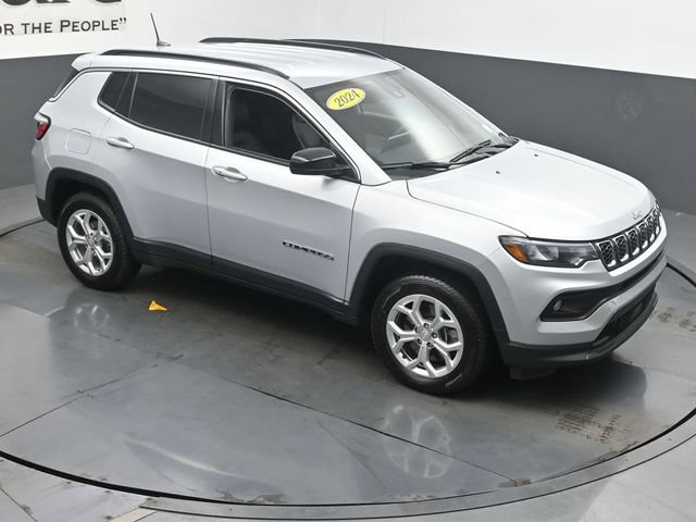 Used 2024 Jeep Compass Latitude AWD/4WD image 52