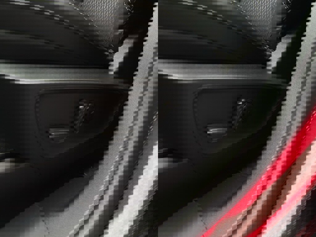 New 2025 Ford Escape SE image 17