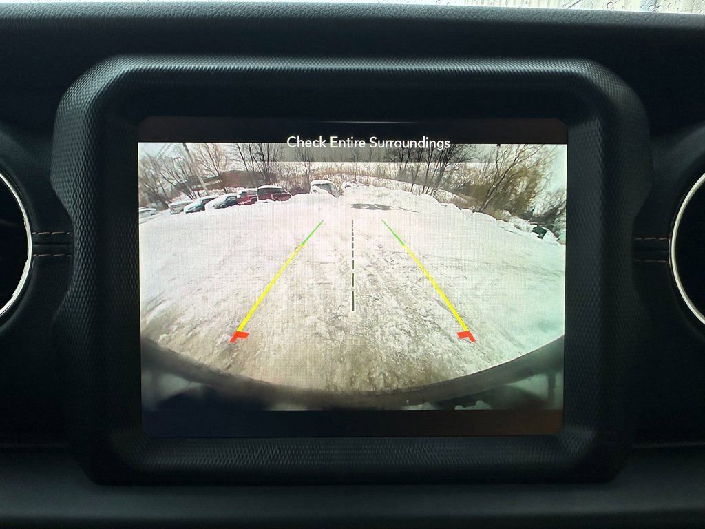 Used 2021 Jeep Wrangler Unlimited Sahara image 9