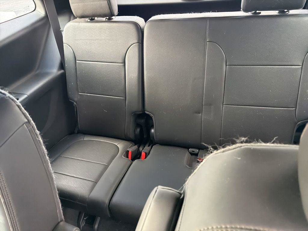 Used 2023 Chevrolet Traverse High Country image 3