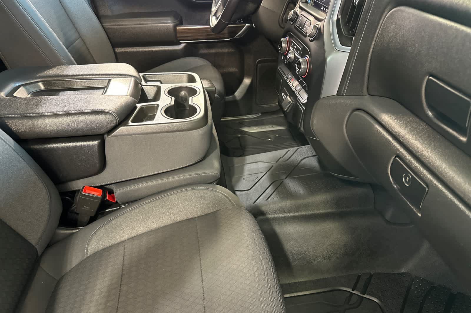 Used 2021 Chevrolet Silverado 1500 RST w/ Bed Protection Package AWD/4WD image 17
