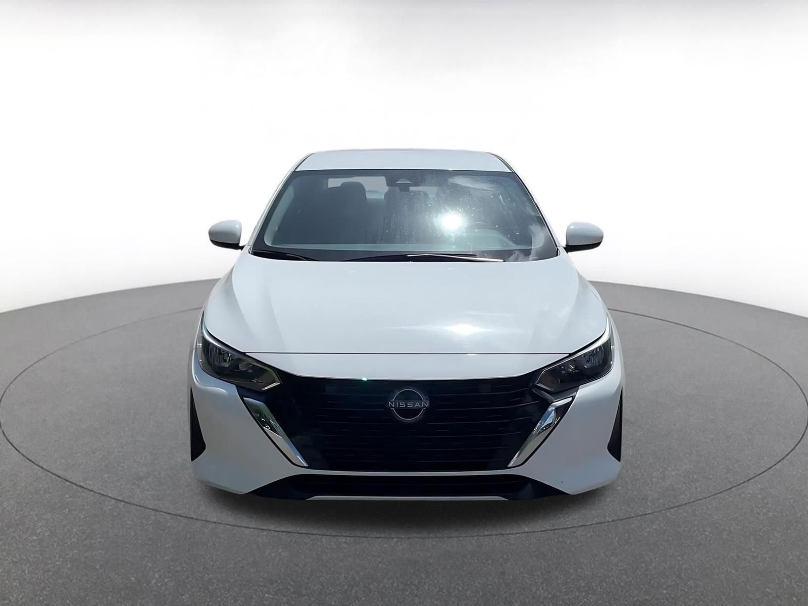 Used 2025 Nissan Sentra SV image 3