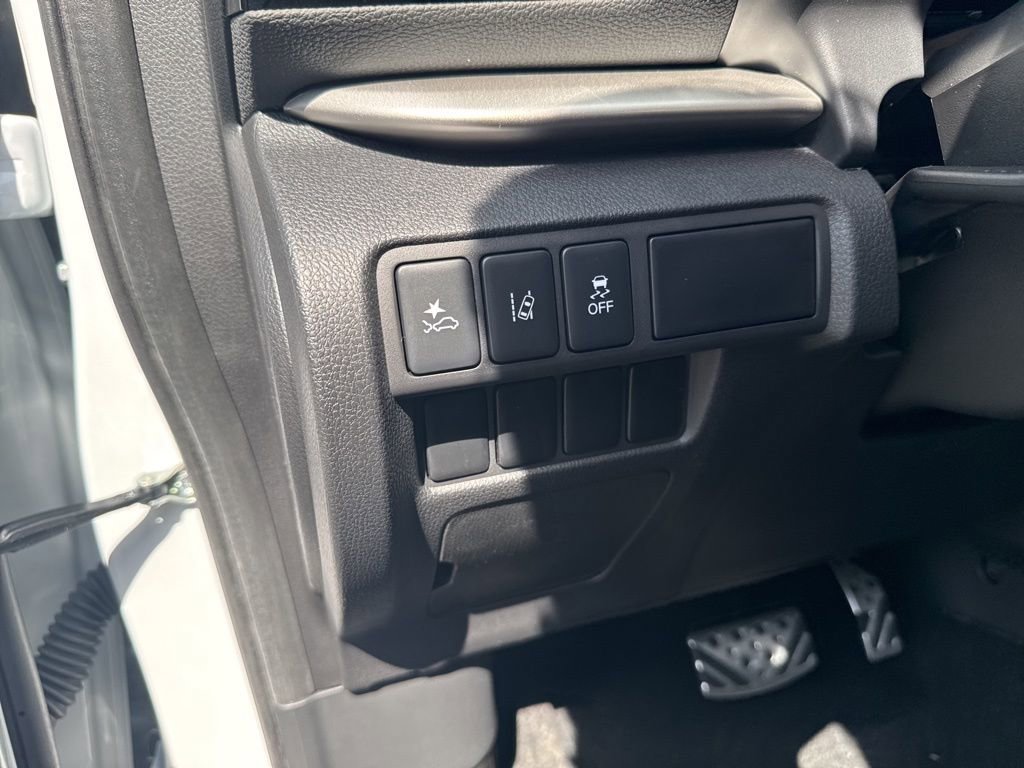 New 2026 Mitsubishi Eclipse Cross ES image 15
