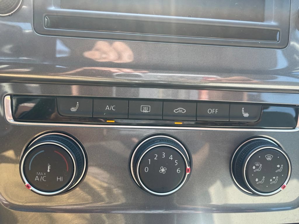 Used 2017 Volkswagen Golf Alltrack AWD/4WD image 17