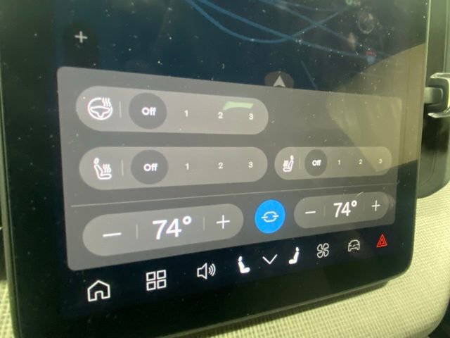 Used 2025 Volvo EX30 Ultra image 19