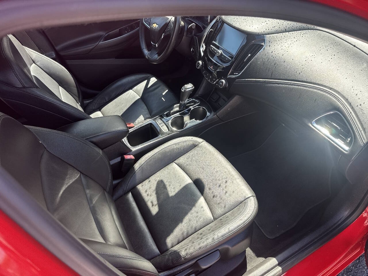 Used 2017 Chevrolet Cruze Premier FWD image 15