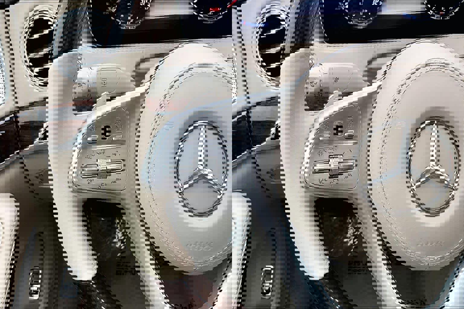 Used 2018 Mercedes-Benz S 560 4MATIC Sedan image 24