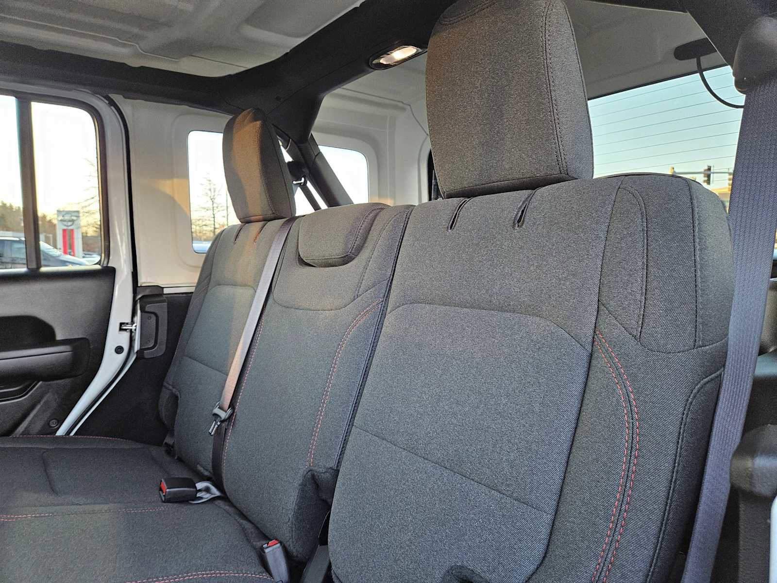 Used 2025 Jeep Wrangler Unlimited Rubicon w/ Technology Group image 19