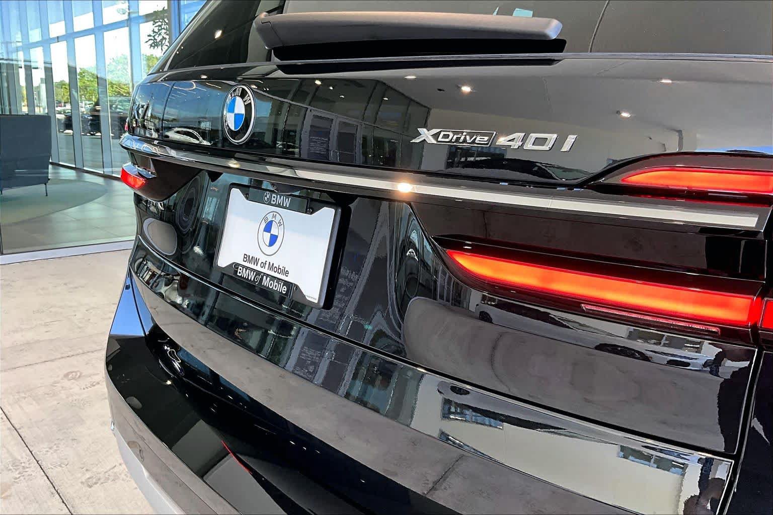 Used 2027 BMW X7 xDrive40i AWD/4WD image 9