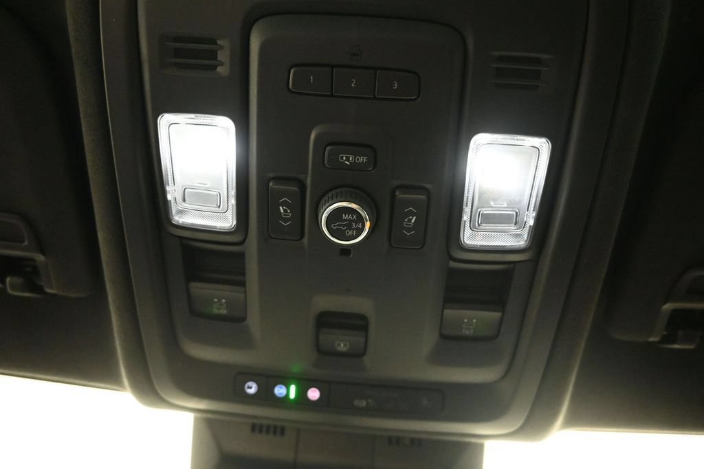 Used 2023 Cadillac Escalade V w/ LPO, ONYX Package AWD/4WD image 23