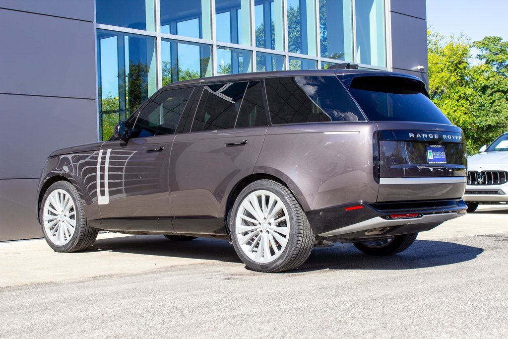 Used 2023 Land Rover Range Rover First Edition image 8