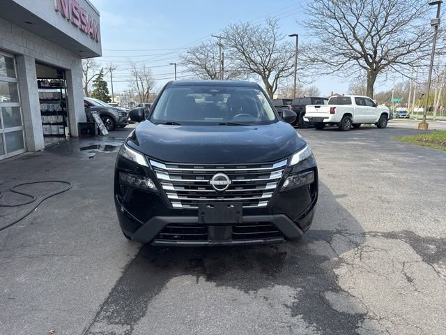 Used 2024 Nissan Rogue S image 7