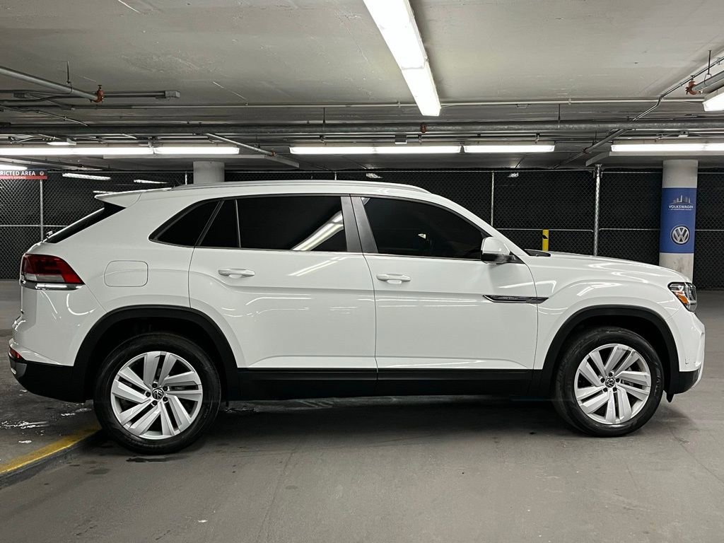 Used 2022 Volkswagen Atlas Cross Sport SE image 40