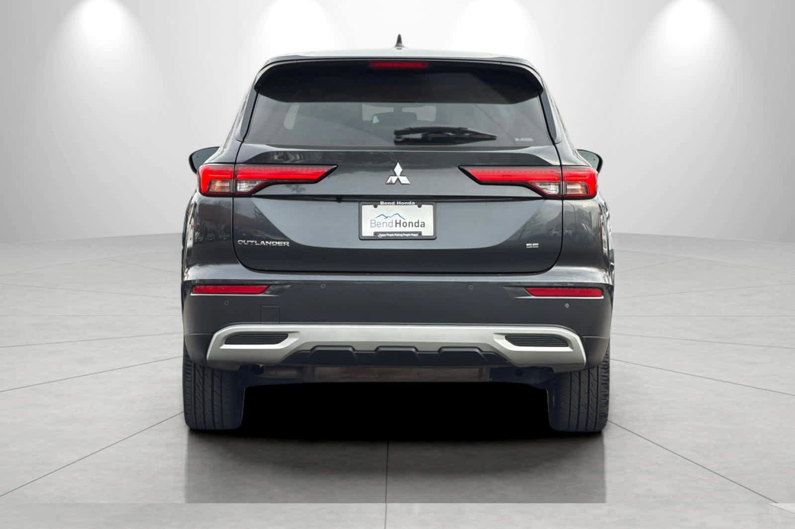 Used 2024 Mitsubishi Outlander SE image 7