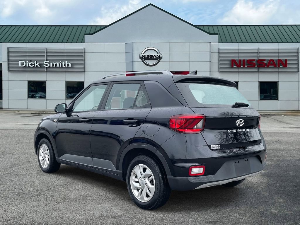 Used 2020 Hyundai Venue SEL image 4