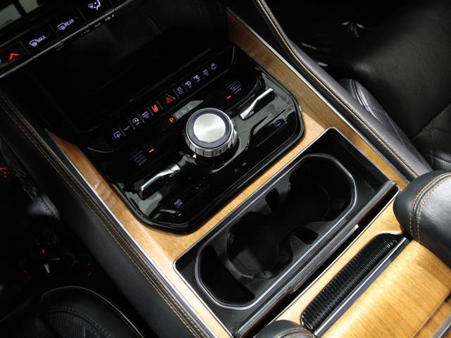 Used 2024 Jeep Grand Wagoneer L Series III image 16