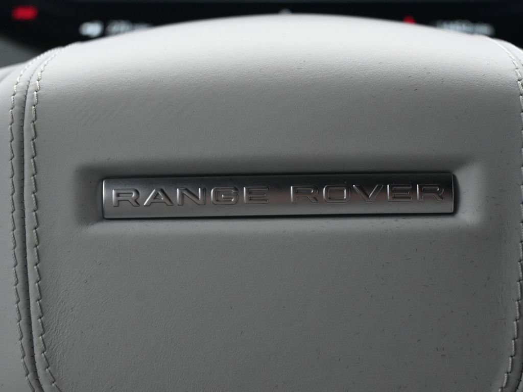 Used 2025 Land Rover Range Rover Sport Dynamic SE image 21