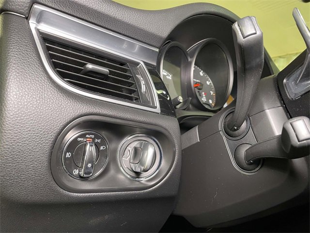 Used 2018 Porsche Macan image 41