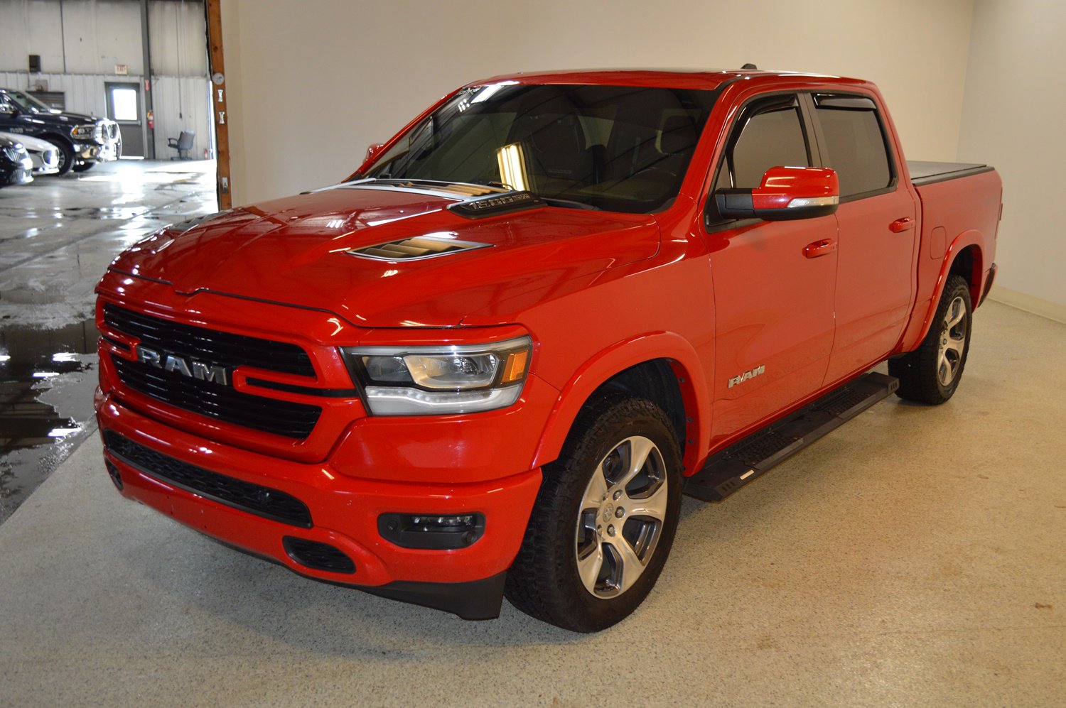 Used 2019 RAM 1500 Laramie w/ Sport Appearance Package image 7
