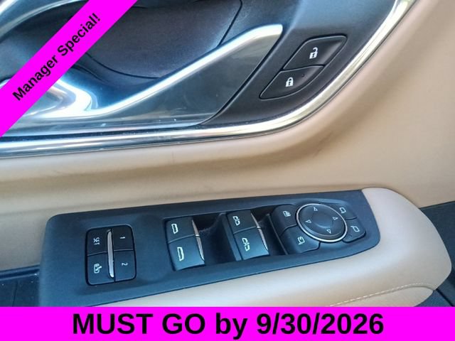Used 2024 Chevrolet Suburban Premier RWD image 9