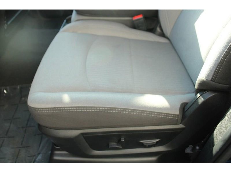 Used 2024 RAM 2500 Big Horn w/ Bed Utility Group image 21