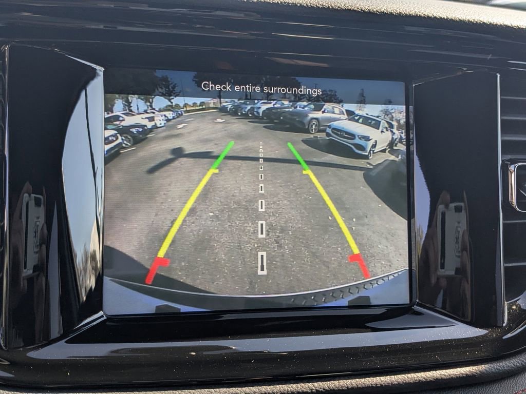 Used 2023 Dodge Durango GT image 9