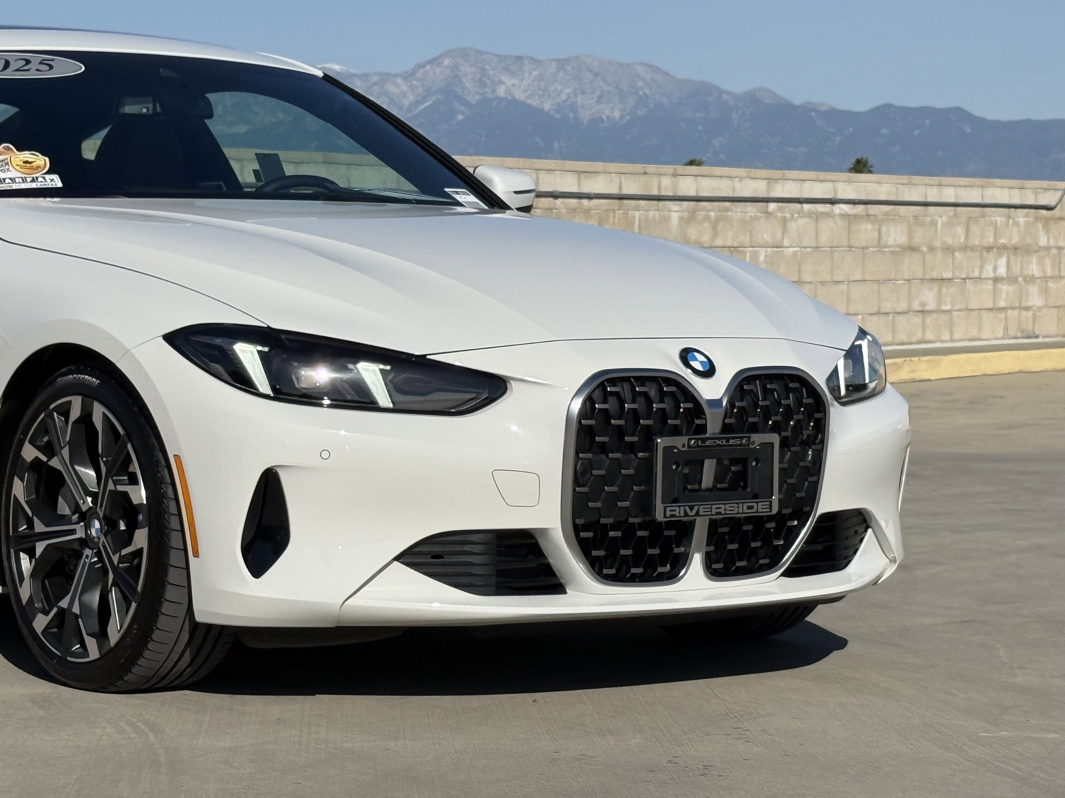 Used 2025 BMW 430i Coupe w/ Convenience Package image 3