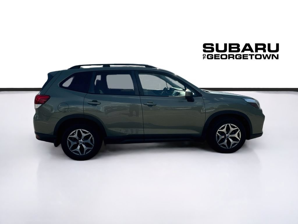 Used 2021 Subaru Forester Premium AWD/4WD image 9