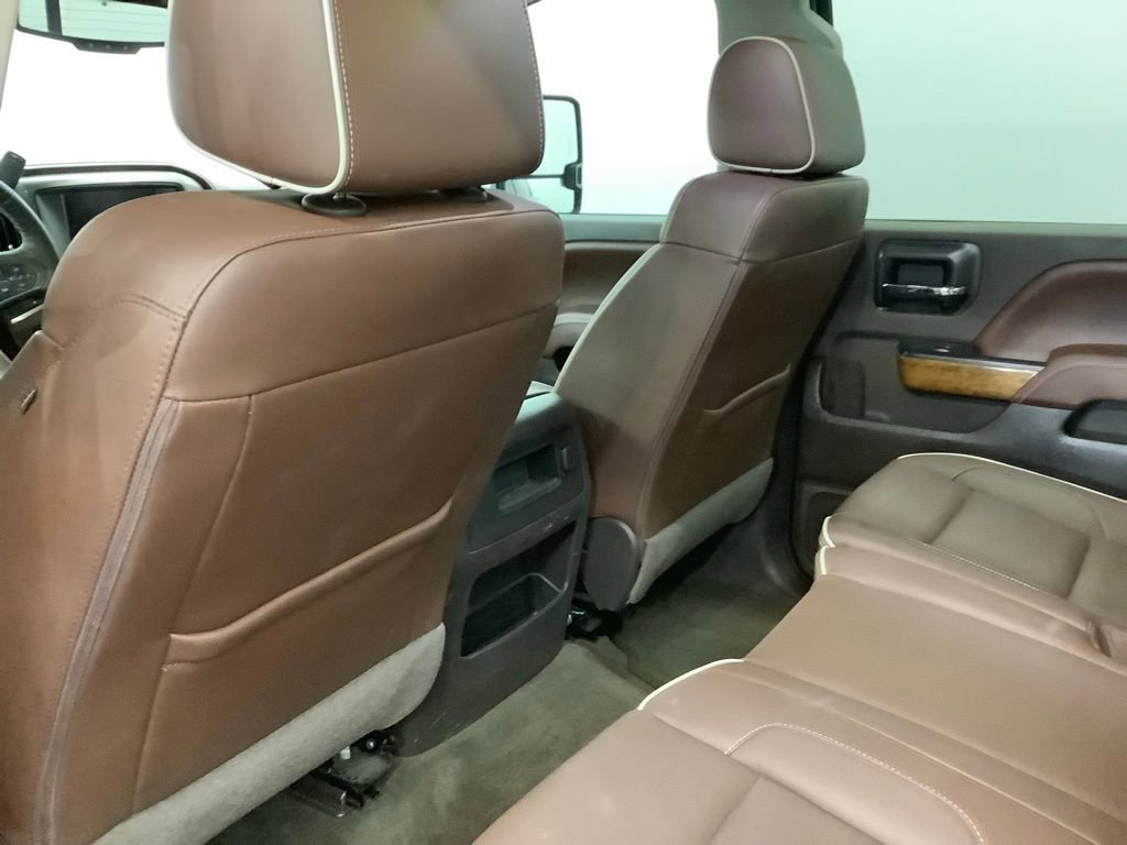 Used 2016 Chevrolet Silverado 2500 High Country w/ Duramax Plus Package image 9
