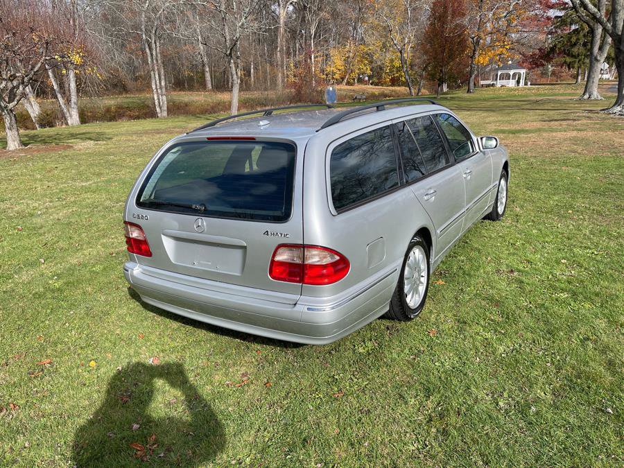 Used 2002 Mercedes-Benz E 320 4MATIC Wagon image 4