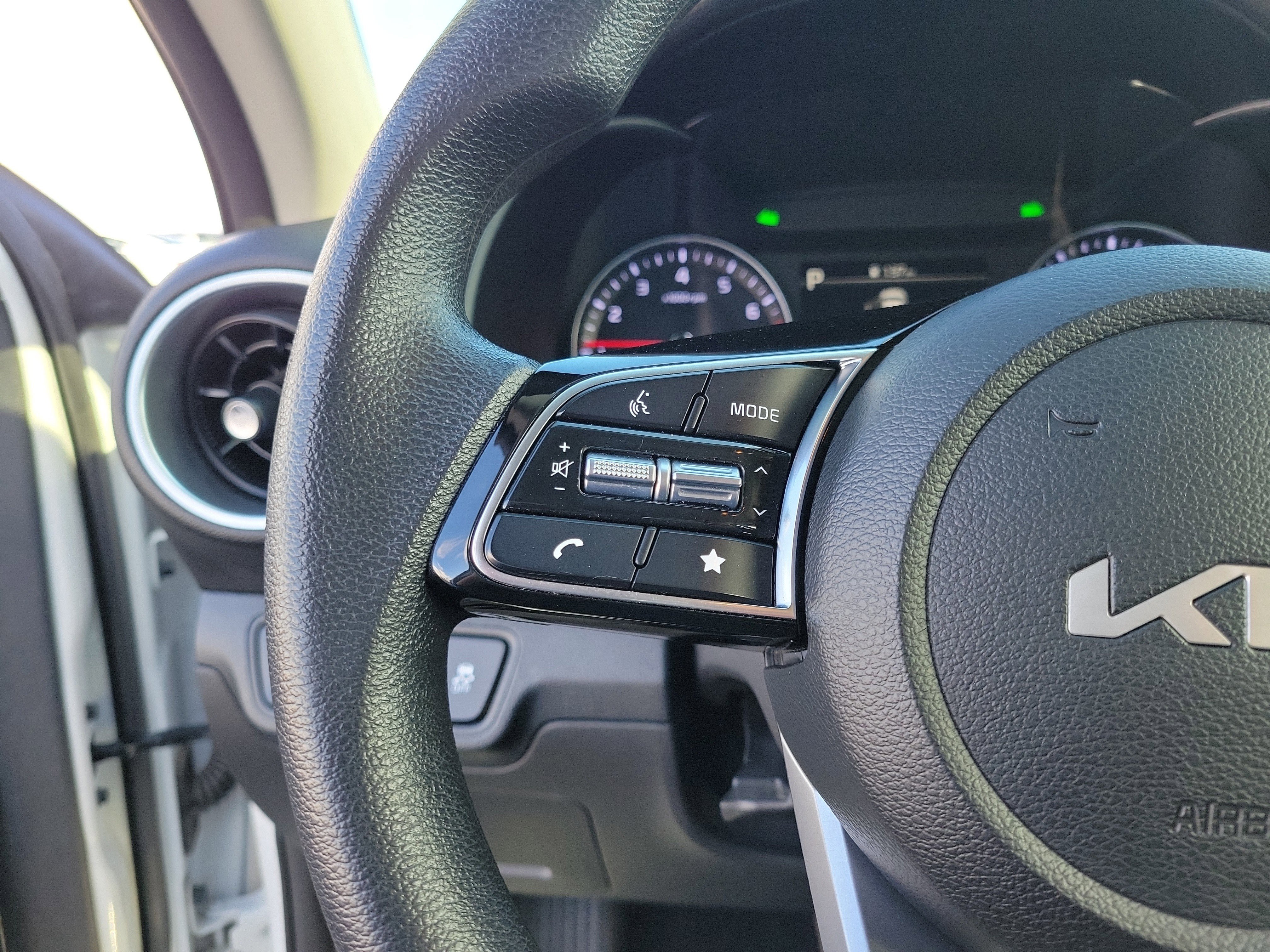 Used 2024 Kia Forte LX image 22