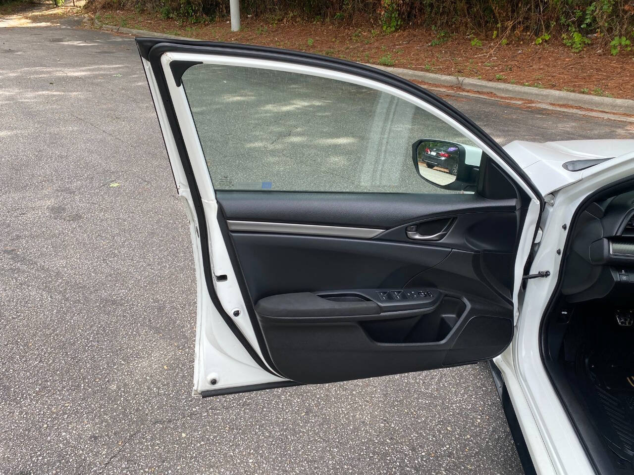 Used 2017 Honda Civic Sport image 14
