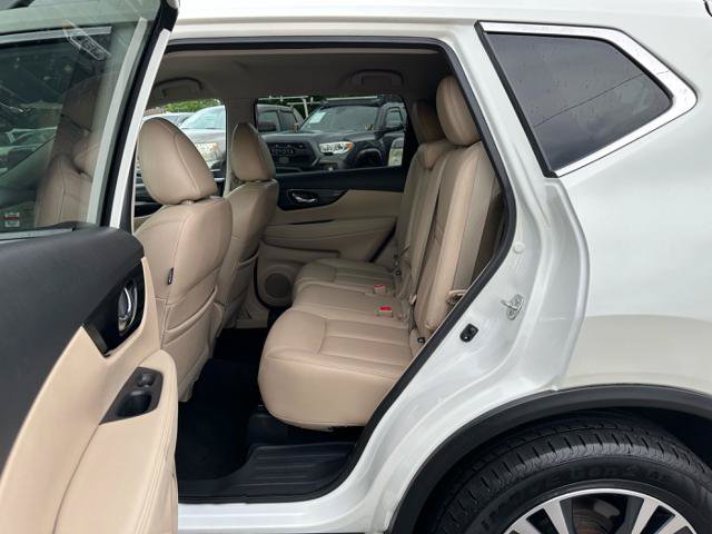 Used 2018 Nissan Rogue SL AWD/4WD image 13