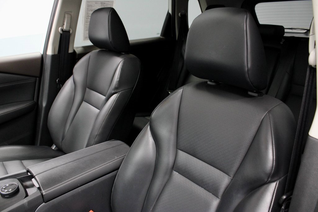 Certified 2021 Nissan Rogue SV w/ Premium Package image 30